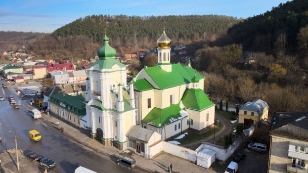 У Миколаївському соборі в Кременці зникли стародавні ікони та церковні речі