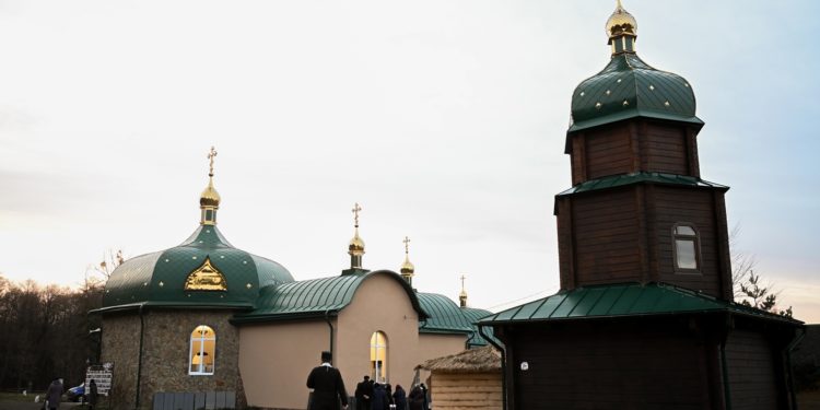 Митрополит Епіфаній освятив храм-пантеон у селі Лішня на Тернопільщині