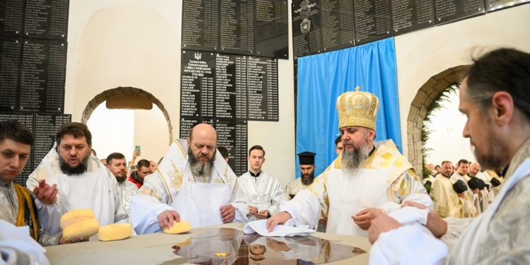 Митрополит Епіфаній освятив храм-пантеон у селі Лішня на Тернопільщині