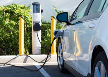 Влада Тернополя вирішила “розпиляти” 2,4 млн грн на електрозарядних станціях