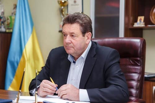 Громада під Тернополем купила під час війни два китайські автомобілі і тонни пального