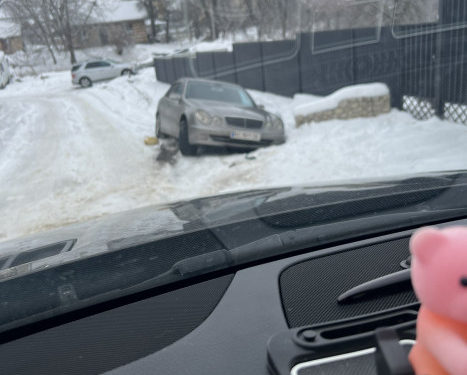 Під Тернополем через жахливу дорогу немає можливості ні пішки пройти, ні автомобілем проїхати