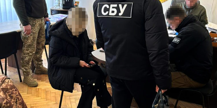 У Тернополі СБУ підозрює працівник ТЦК в отримані хабара