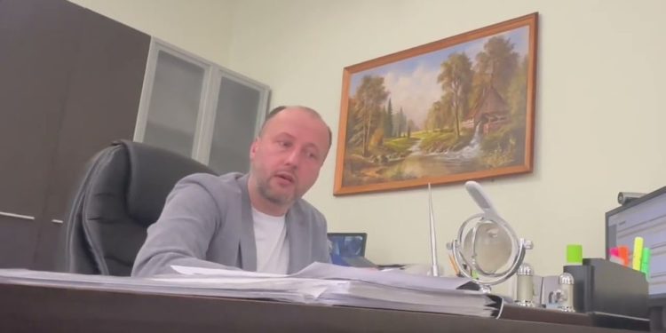 Керівник Бучацької прокуратури Михайло Носовський у 2022 році у місяць отримував 118 тисяч гривен