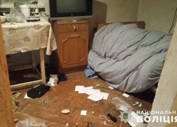 У Бучачі під час суперечки за житло чоловік ножем поранив племінника