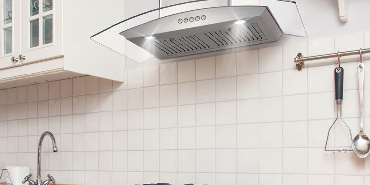 Зручна витяжка для маленької кухні: на що звернути увагу