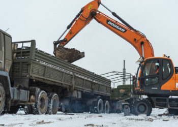 На війну можна списати все: Тернопільська міська рада на потреби військової частини передали стару бруківку