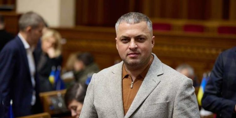 Нардеп із Тернополя Андрій Богданець тримає 1,1 млн гривень та 14 тис. доларів готівкою