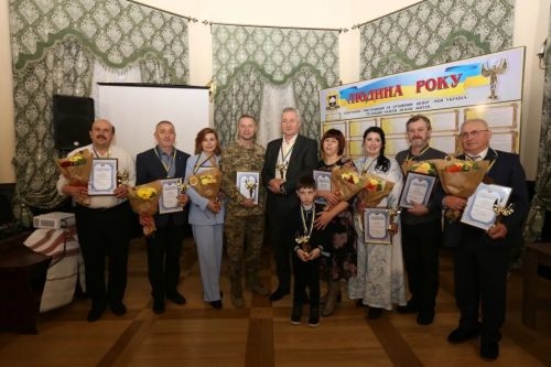 На Тернопіллі відзначили найдостойніших носити звання “Людина року – 2023”