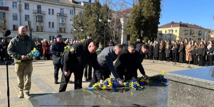 Побічний сюжет урочистого дійства