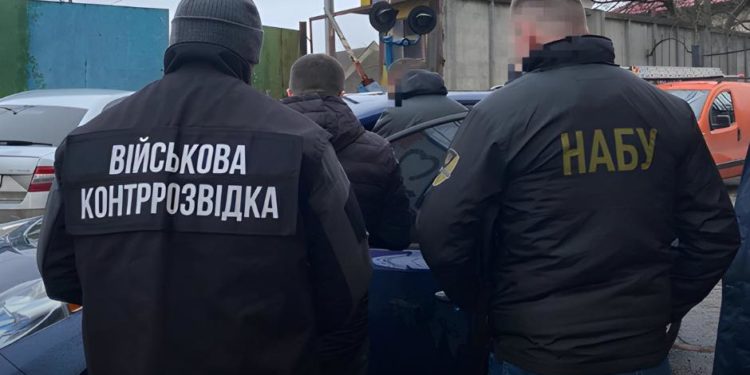 Вимагав від військового частину коштів на лікування: викрито депутата Тернопільської облради