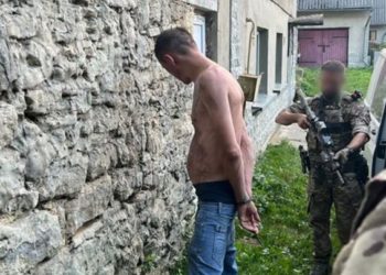 На Тернопільщині чоловік, який побив бійця, зібрав на фейкові рахунки понад двісті тисяч гривень