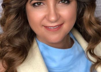 Активістка Юлія Мамчак з’ясовує куди пропала інформація про 111 житлових об’єктів в Тернополі