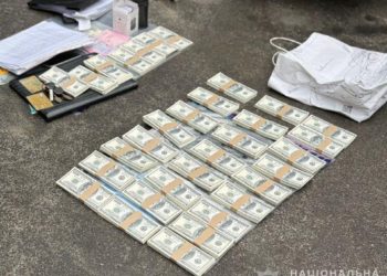 На хабарі у 600 тисяч доларів затримано екскерівника одного з держпідприємств Міноборони, – Нацполіція