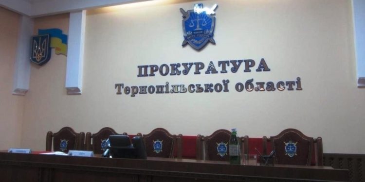 Зарплати у 2 млн, круті авто, мільйонні інвестиції та готівка: тернопільські прокурори оприлюднили декларації