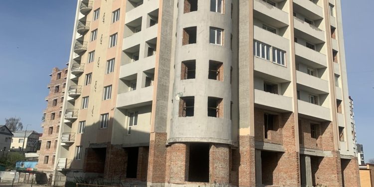 У Тернополі забудовник використав кошти пайовиків на свої потреби