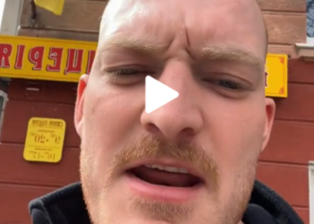 Англомовний блогер-алкоголік плювався томатним соком у легендарній “Старій піцерії” в Тернополі