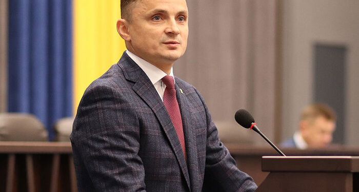 Справа про хабар: ексголова Тернопільської облради спробував «утекти» з Антикорупційного суду