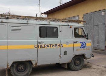 Собі – нові “Мітсубісі”, для ЗСУ – старі “буханки”: “Тернопільобленерго” закупить 22 автомобілі