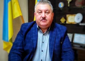 Діяльність селищного голови Микулинець поставила під загрозу початок навчального року у селі Ладичин