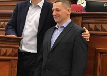 Як тернопільські нардепи голосували за підняття акцизу на пальне