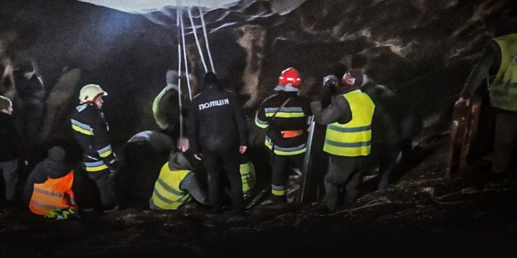 На Тернопільщині чоловіка засипало зерном в елеваторі
