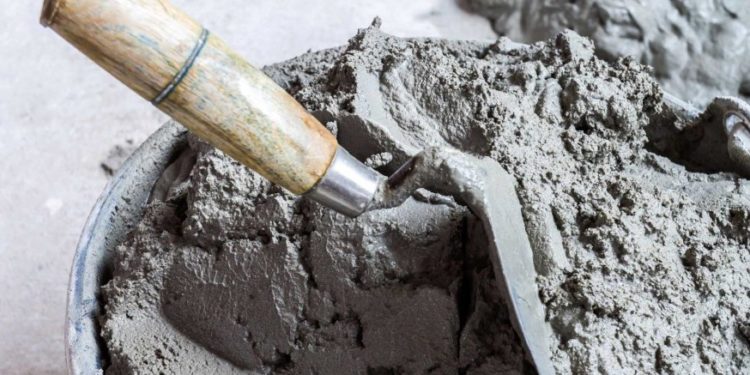 У ПІдгайцях цемент, куплений за бюджетні кошти, опинився на приватній території