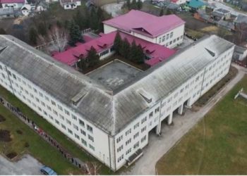 У Зборові майже 500 учнів навчаються дистанційно через відсутність опалення в школі