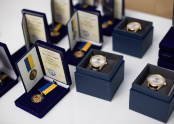 Тернопільська обласна рада витратила 99 060 грн бюджетних коштів на годинники