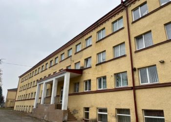 Керівників спецшколи на Тернопільщині звинувачують у корупції і недбалому ставленні до дітей