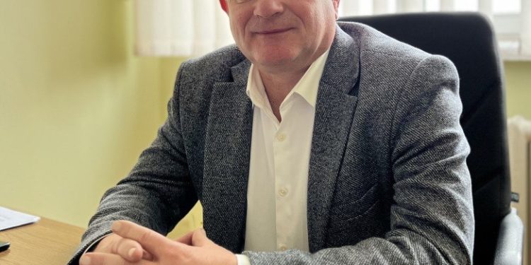 Головний лікар Збаразької лікарні на Тернопільщині задекларував авто за заниженою вартістю