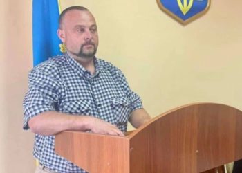 Депутат Чортківської райради під час війни змінив ім’я та прізвище і втік за кордон