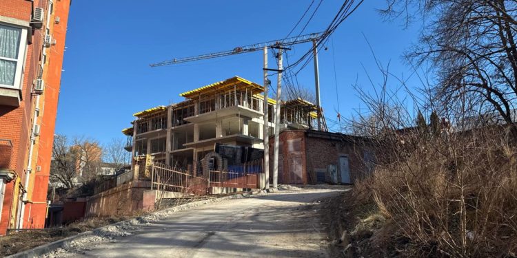 Будівельне свавілля у Тернополі: хто зупинить незаконне будівництво