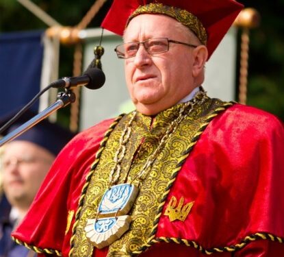 В.о. ректора ТНПУ задекларував «Chrysler», дві квартири й готівку в трьох валютах