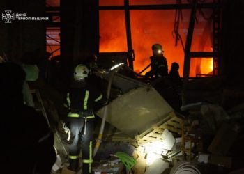 Внаслідок нічного удару Калібром по Тернополю постраждало 7 багатоквартирних будинків та 10 підприємств