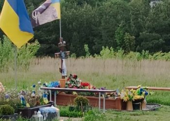 У Вишнівці на Тернопільщині осквернили могили полеглих Героїв