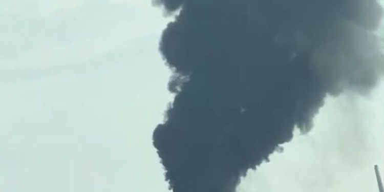 Унаслідок атаки у Тернополі є влучання по промислових та інфраструктурних об’єктах, частина міста залишилась без світла