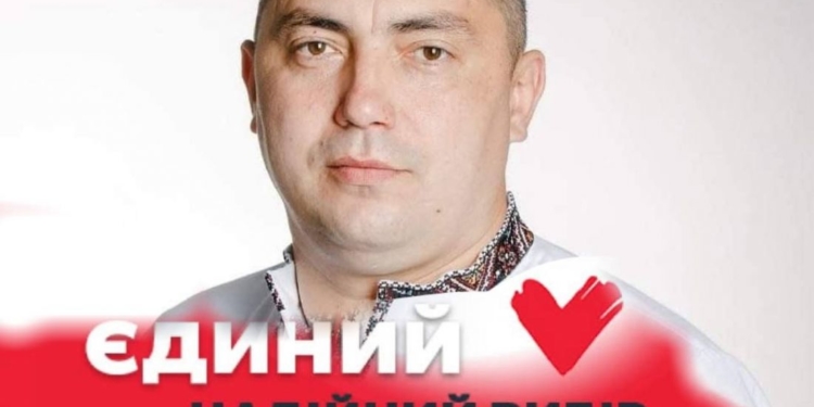 Скандал у Зборові: секретаря міськради звинувачують у вимаганні грошей, мер скликає голів фракцій