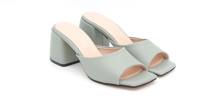 жіночі шльопанці