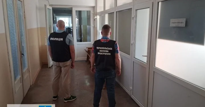 У Тернополі затримали лікаря за вимагання хабара за встановлення групи інвалідності