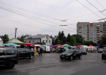 Тернополянам заважає ярмарок на Дружбі