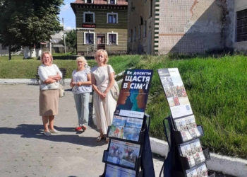 У Борщеві Свідки Єгови організували перукарню та зливають нечистоти на місцеві городи: влада не реагує