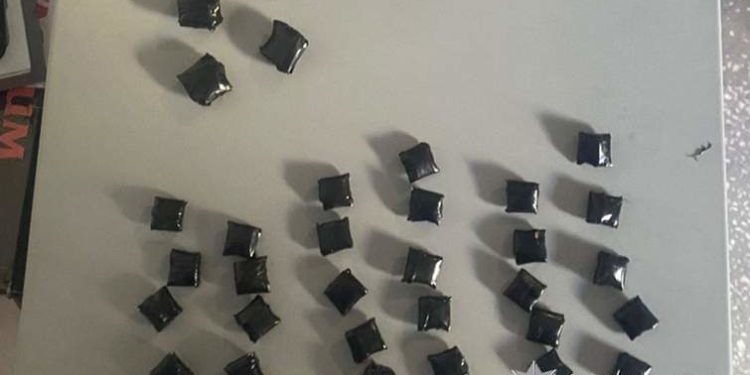 У Тернополі двох підлітків затримали із 55 закладками різних наркотиків