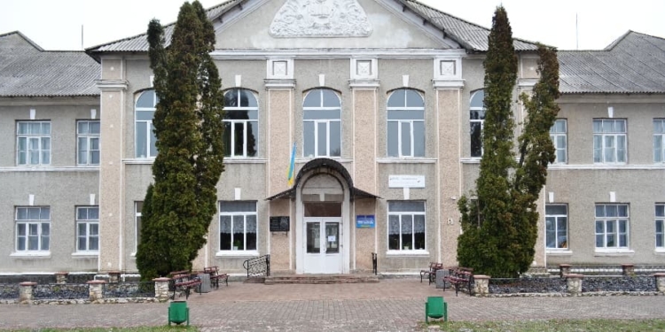 Школа на Тернопільщині оголосила тендер на 5 млн грн для облаштування чотирьох кабінетів