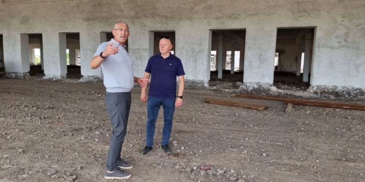 Латифундист Іван Чайківський будує ферму біля Збаража: чи буде екологічна катастрофа?