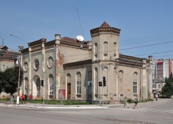 Мер Чорткова Володимир Шматько за за 100 тисяч доларів відреставрує Хасидську синагогу