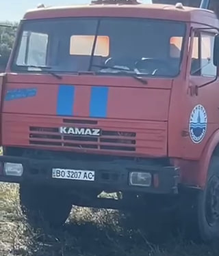 Автомобіль «Тернопільводоканалу» скидав нечистоти поблизу річки Серет