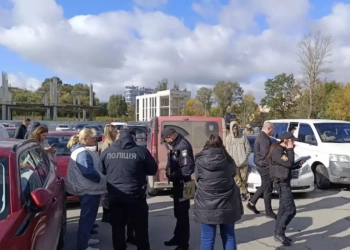 У ТЦК кажуть, що тепер залучають бойові підрозділи до оповіщення в Тернополі