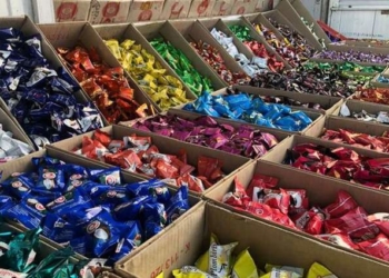 Тернопільська фабрика організувала злочинну схему з благодійними цукерками для Бахмута