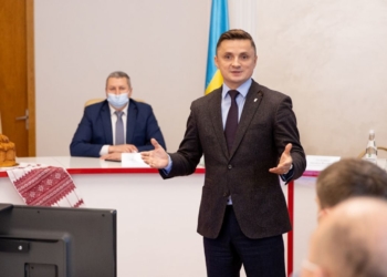 Ексголова Тернопільської облради просив апеляцію ВАКСу дозволити йому вільно їздити Україною